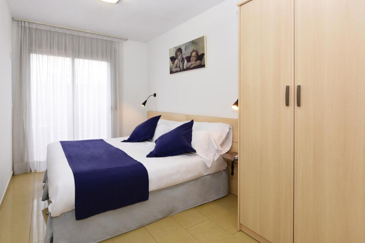 Neptuno Apartments Calella Dış mekan fotoğraf